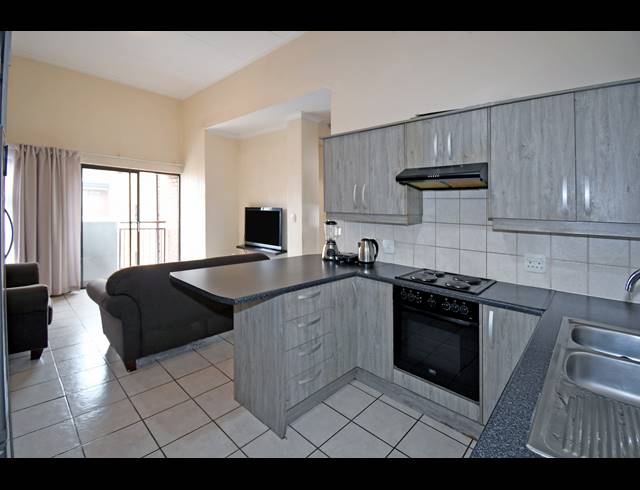 2 BEDROOM TOWNHOUSE FOR SALE IN NORTH RIDING
